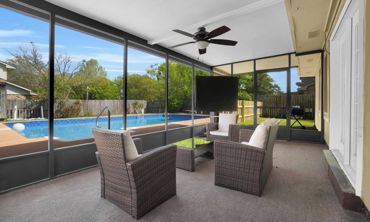 Gunter Afs House | Modern 4BR Oasis w/Private Pool, Outdoor Lounge & Full Amenities