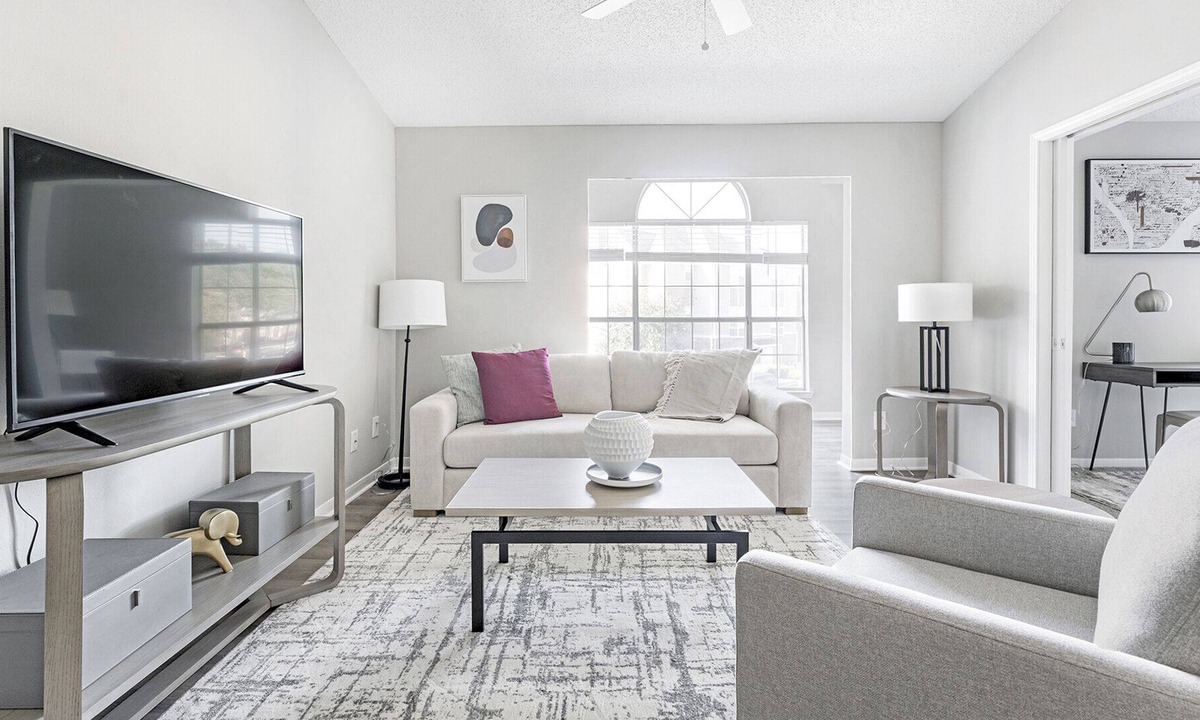 Ellendale Apartment | Modern Apartment in Prime Location (ID1170X757)