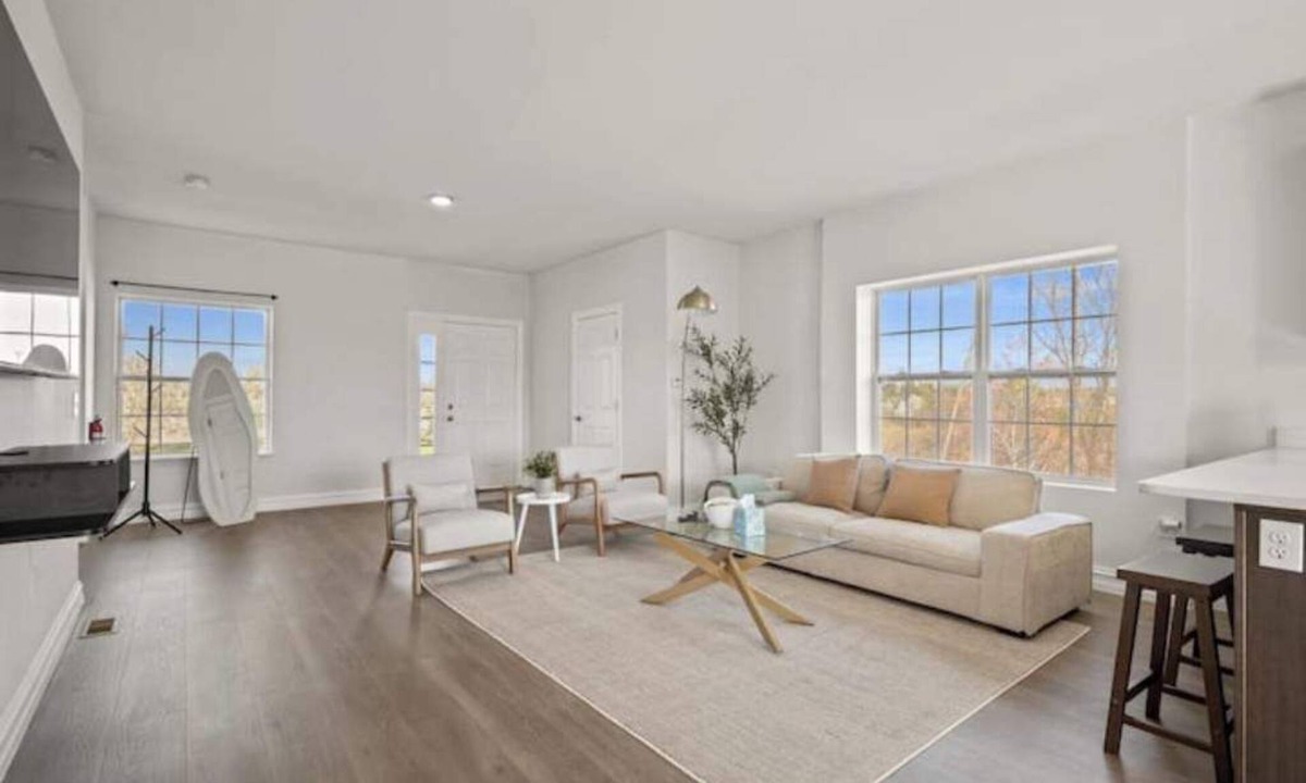 Bryant Pattengill West House | Modern, Chic 2-Bedroom Ann Arbor Haven