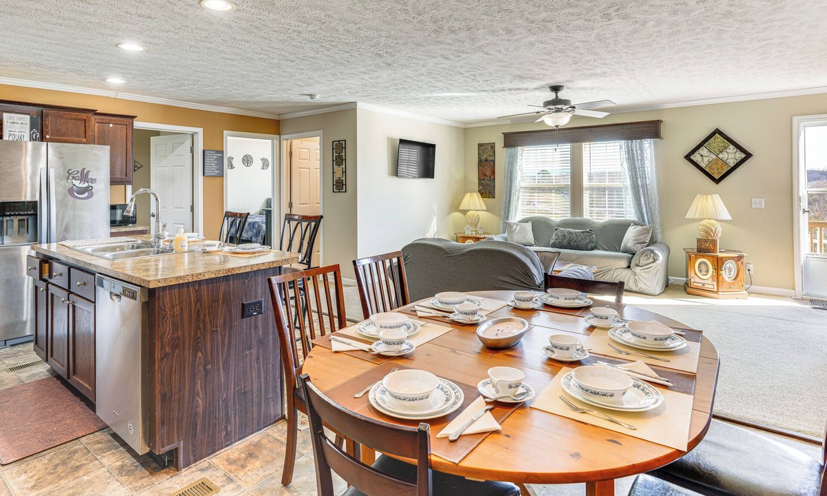 Midway House | Mountain View Retreat | Relax & Unwind
