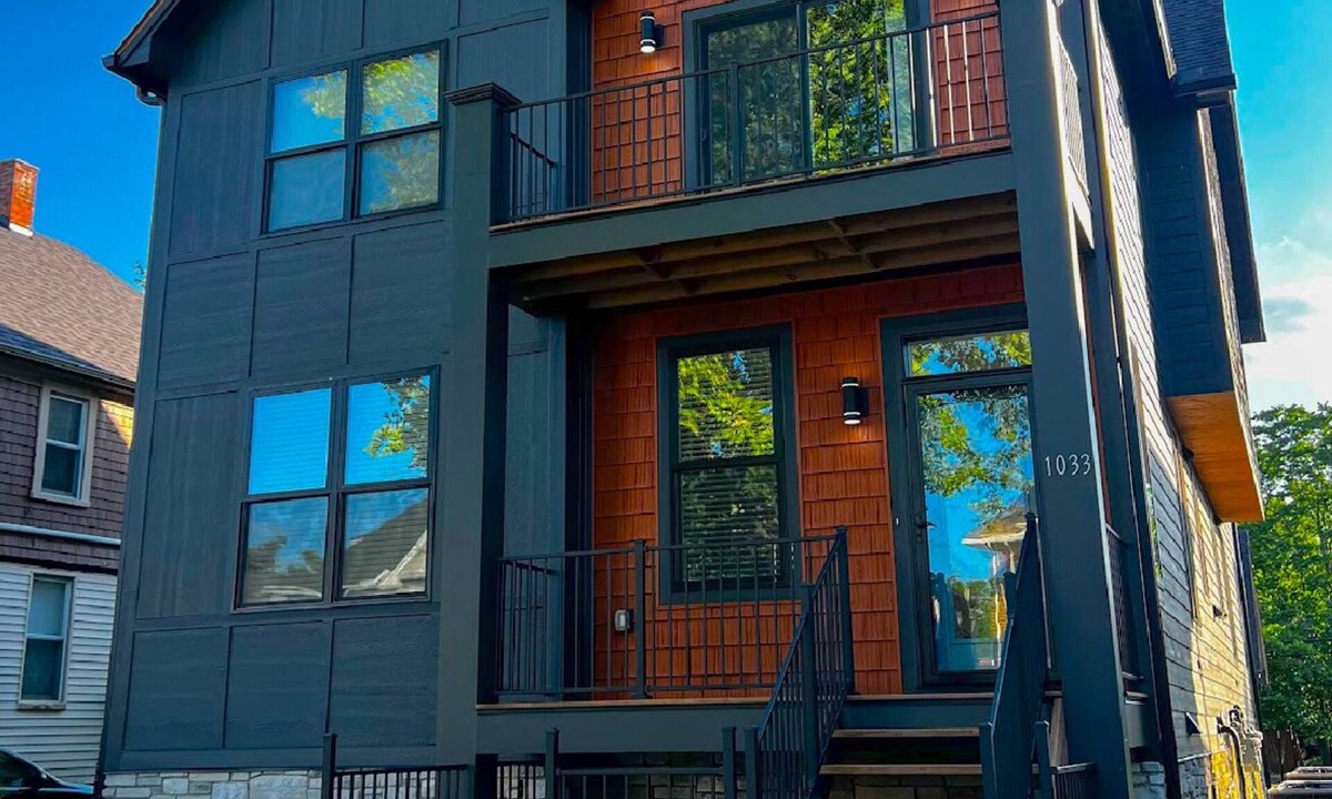Grosse Pointe Condo | Newly-built modern farmhouse condo available in Grosse Pointe Park!