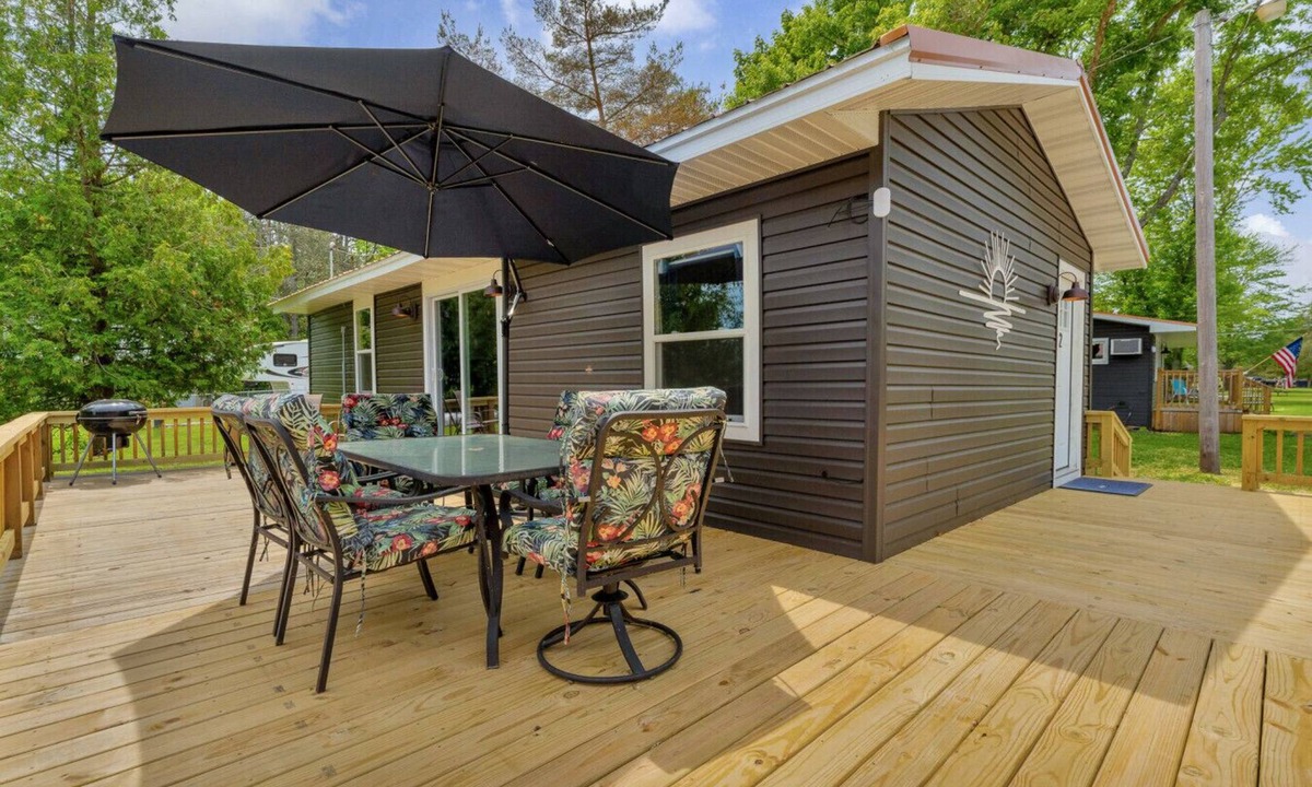 Lexington Cottage | North Bound 25 Cottage #2