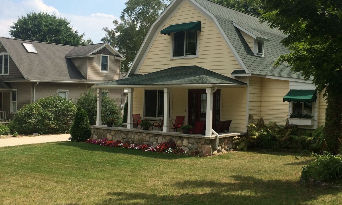 Northport House | Northport village craftsman style bungalow. Last week of August available now!