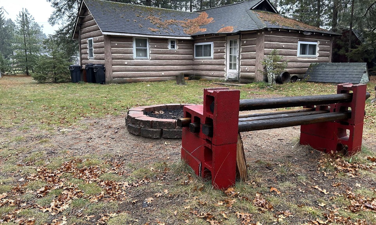 Mio Cabin | O Me, O Mio (Rustic Cabin near AuSable River and ORV/ATV/Snowmobile trail heads)