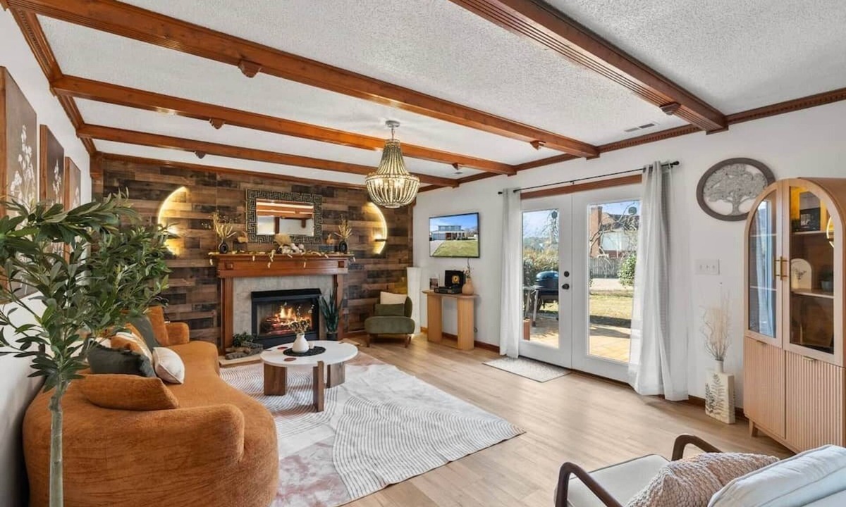 Madison House | Oasis 5BR Farmhouse Retreat
