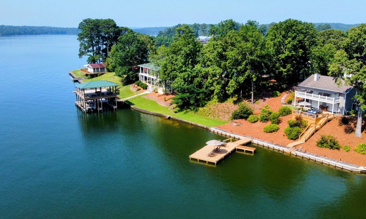 Jacksons' Gap House | Opening Calendar 45 Days Out - Amazing View Lakefront Home with private dock