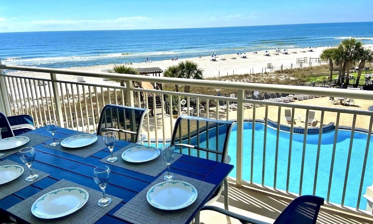 Ono Island Condo | Palacio 203 BeachFront!Best View&Amenities!2 Pools!HotTub!Near Dining!Pickleball