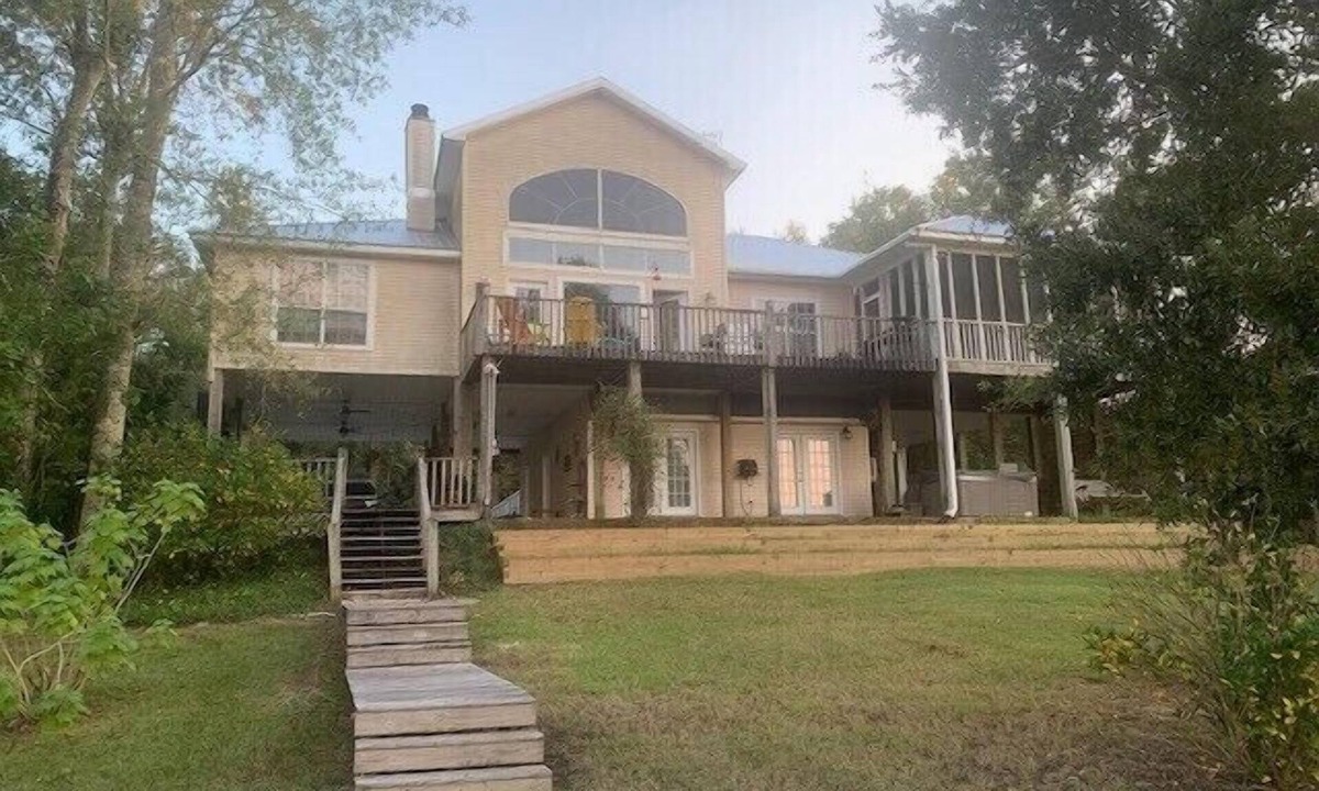 Pass Christian House | Pass Christian,Ms.Waterfront home, Bayou Arcadia with quick access to the Bay.