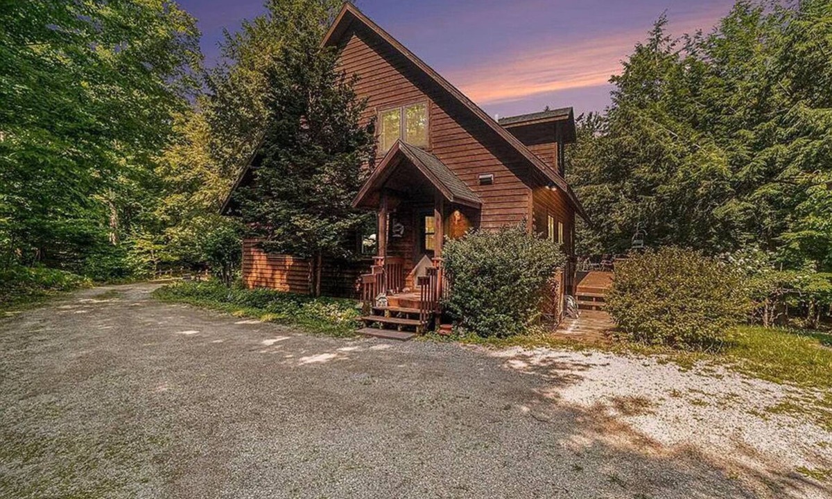 Frankfort House | Peaceful, Woodland Retreat in Frankfort, MI Near Crystal Lake & Sleeping Bear