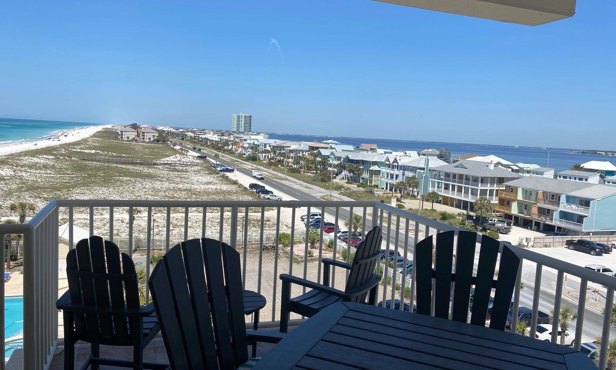 Pensacola Beach Apartment | Pensacola Beach Gulf-Front Condo☀️Sans Souci☀️Pool, Hot Tub