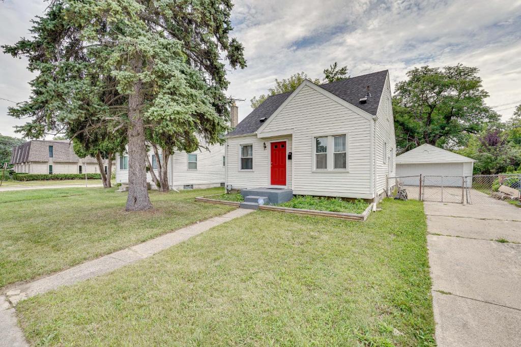 Southfield House | Pet-Friendly Southfield House w/Ping-Pong Table!