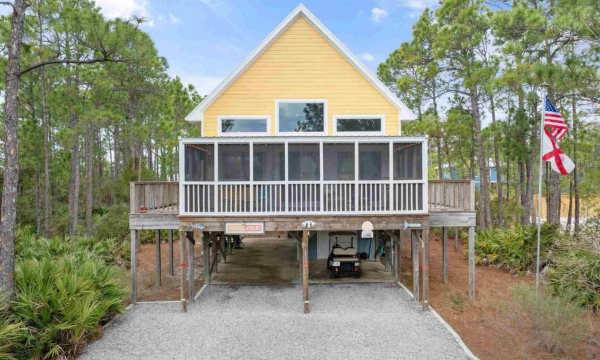 Surf Side Shores House | Private Beach House, Pet Friendly, Ft Morgan Sleeps 10, next to Kiva Golf Course