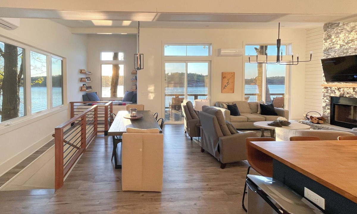 Cook Springs House | Private Lakefront Gem w/Dock in Talladega