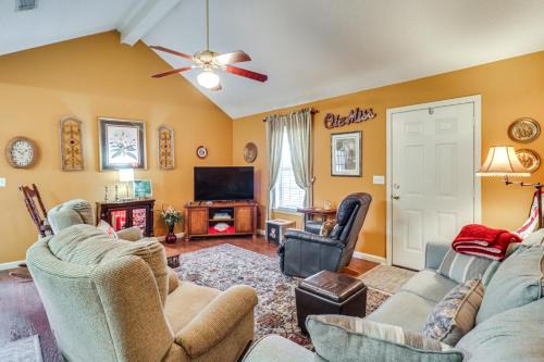Twelve Oaks House | Private Yard, 4 Mi to Ole Miss Football