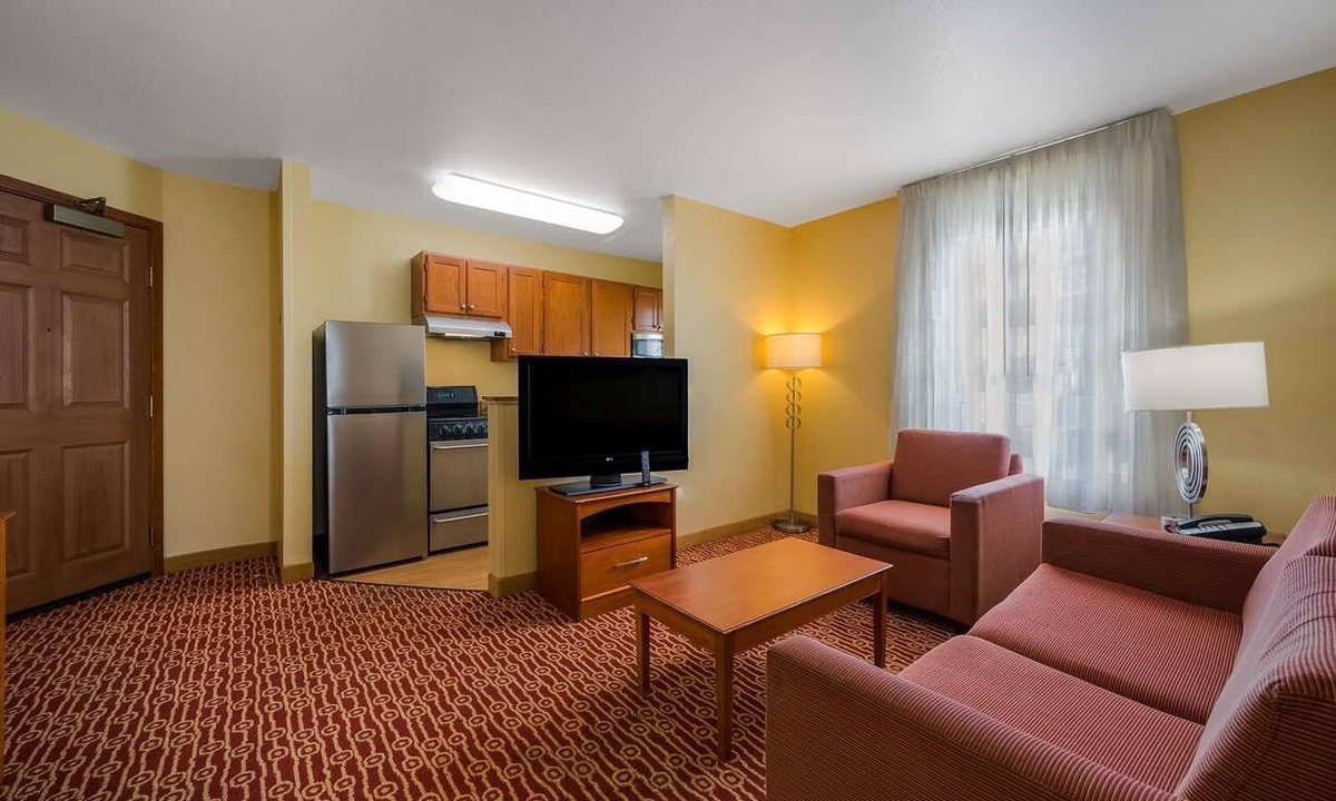 Novi Apartment | Relax in a Home-Like Suite w/BBQ Access Minutes from Novi Attractions