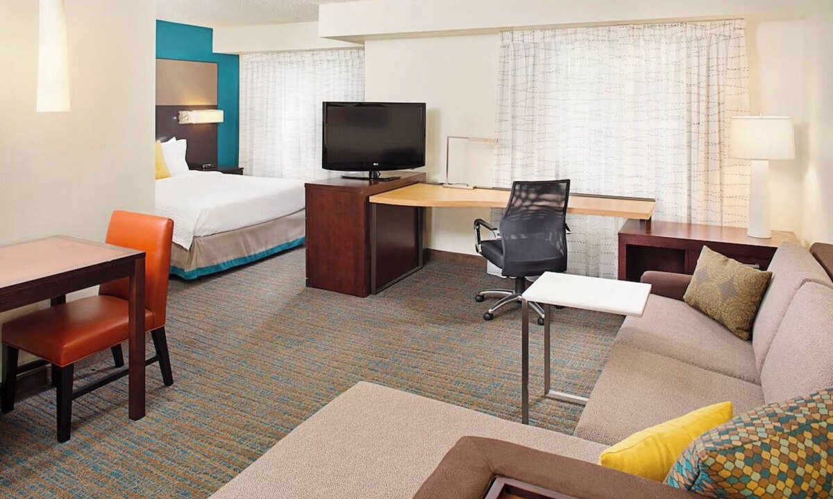 Livonia Hotel | Residence Inn Detroit Livonia | 2 Studio Queen Rooms | Complimentary Breakfast