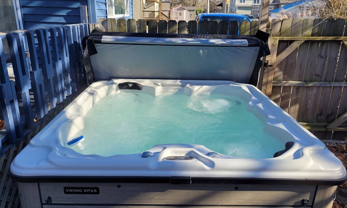 Frankfort House | Restoration - Romantic Getaway with Hot Tub, Deck, Fully Fenced-In Backyard, Bonfire Ring, Grill, A/C, and Great Location! Also dog-friendly!