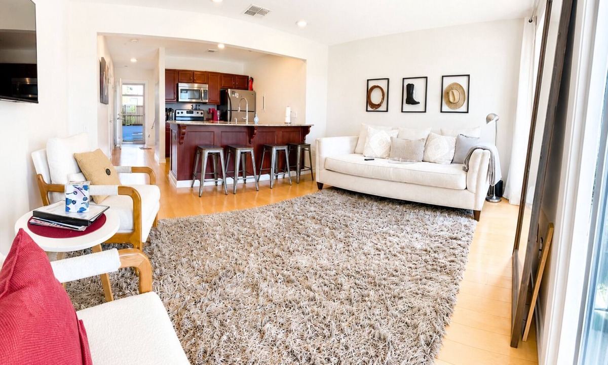North Capitol Condo | Riverfront Downtown Nashville