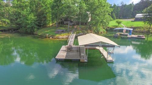 Double Springs House | Rocking W - Screened In Porch And Lakeside Fire Pit!