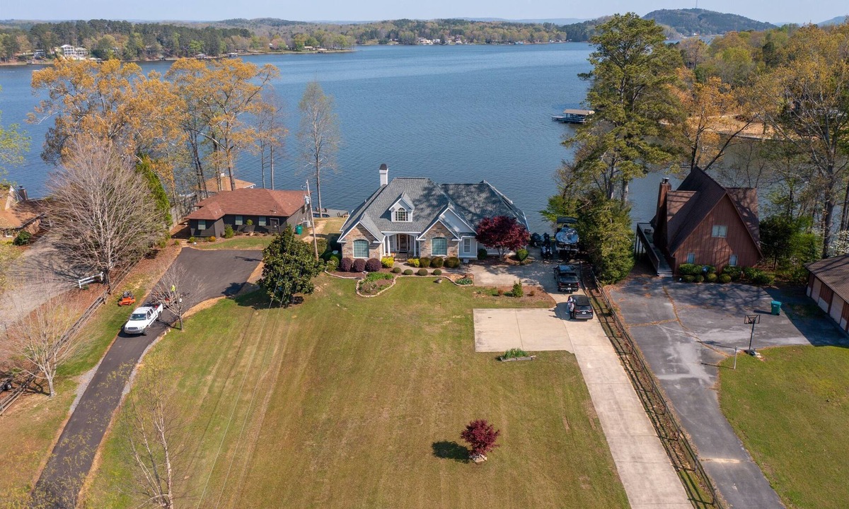 Centre House | Rocky's Lake House, Exotic Home, Lake Front, deep water, private dock