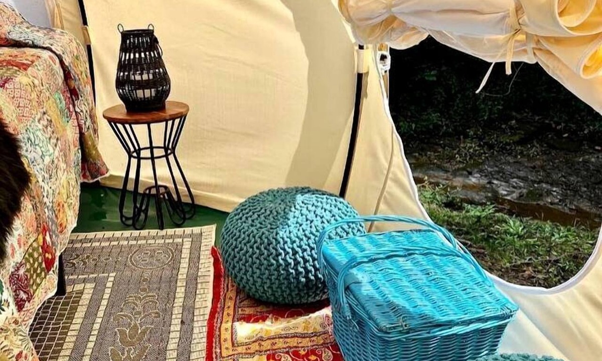 Rogersville RV Rental | Secluded Bell Tent with Outdoor Shower and Deck in Alabama
