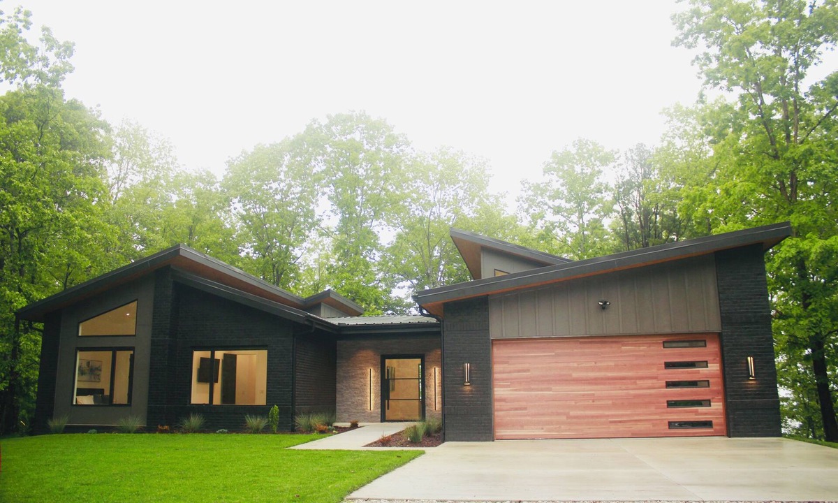 Sewanee House | Secluded, modern, spectacular views, hot tub on 18 acres. Firepit,games & more!