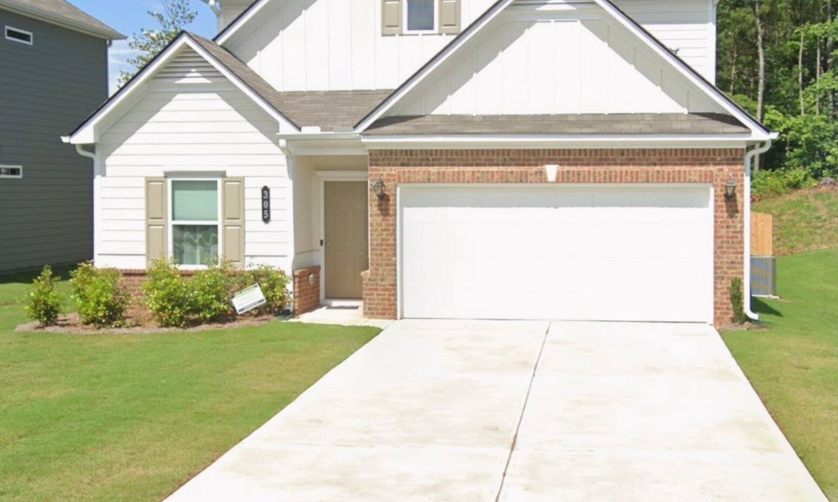 Adairsville House | Serene 2-bedroom house in charming Adairsville with AC
