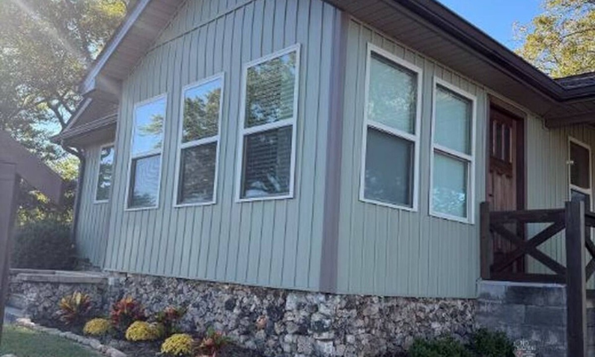 Guntersville House | Small Cozy home just down the road from downtown Guntersville!