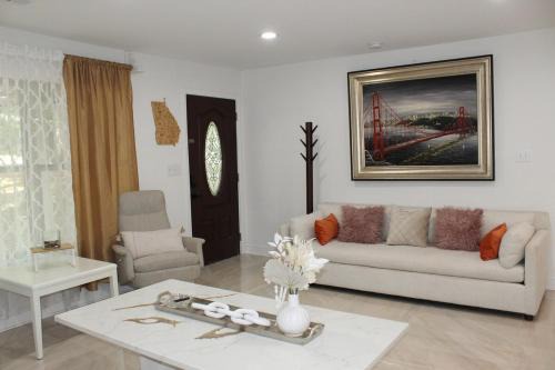 McDonough Villa | Southern Elegance Gateway