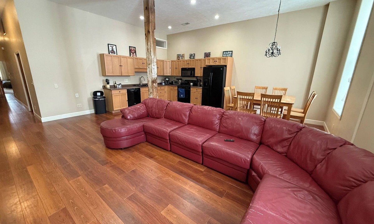 Allegan Apartment | Spacious 2-bedroom apartment in Allegan with WiFi and AC