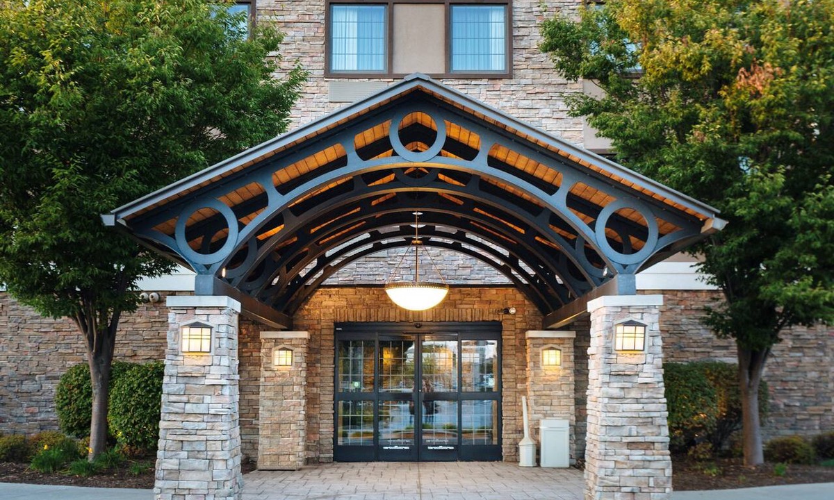 Maumee Apartment | Spacious 2BR King Suite | Pool & Free Breakfast