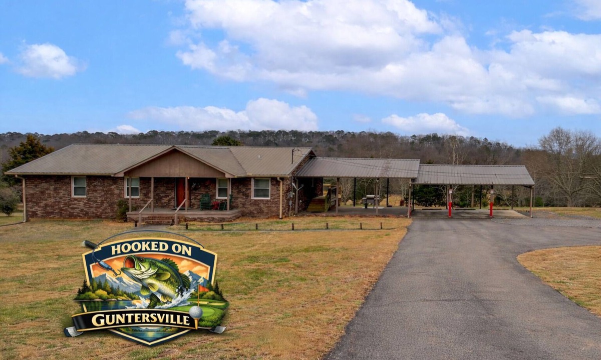 Groveoak House | Spacious Fishing Getaway by Lake Guntersville!