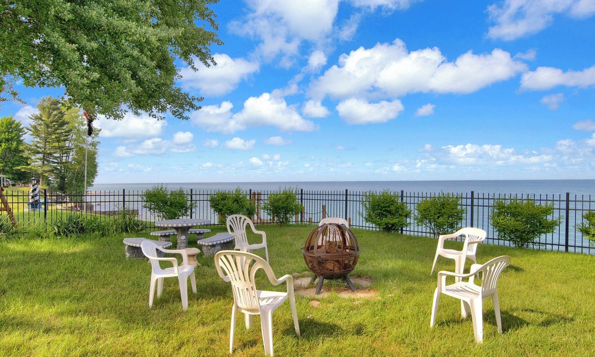 Richmondville House | Spacious Lakefront Home w/Fenced Yard & Sauna