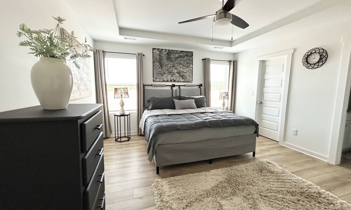 Normal House | Spacious Stay with 2-Car Garage & Multiple TVs