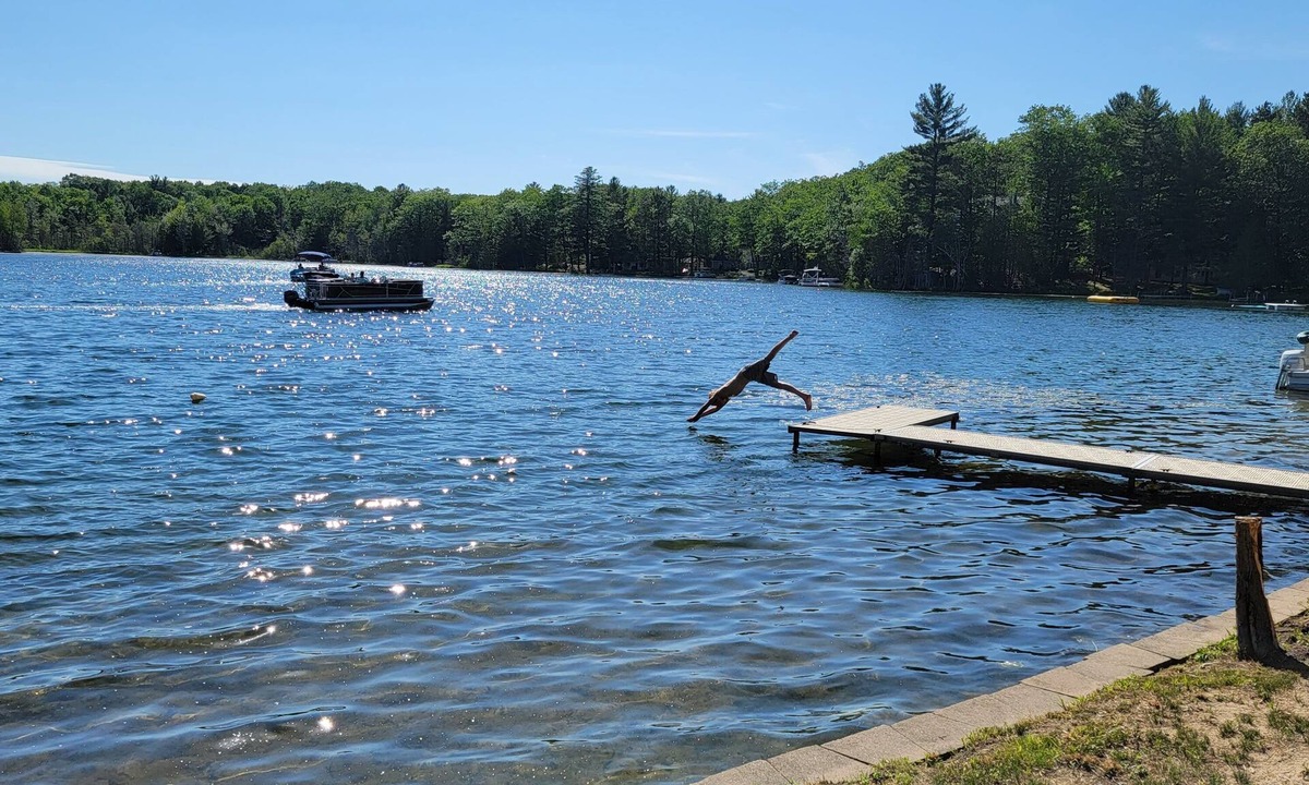Mayfield House | Spider Lake’s "Turtle Cove” – Your Private Northern Michigan Lakeside Escape