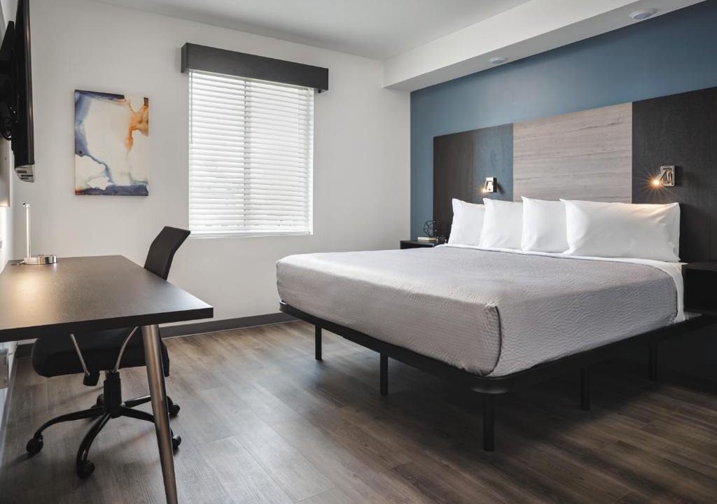 Belle Mina Hotel | stayAPT Suites Madison-Greenbrier