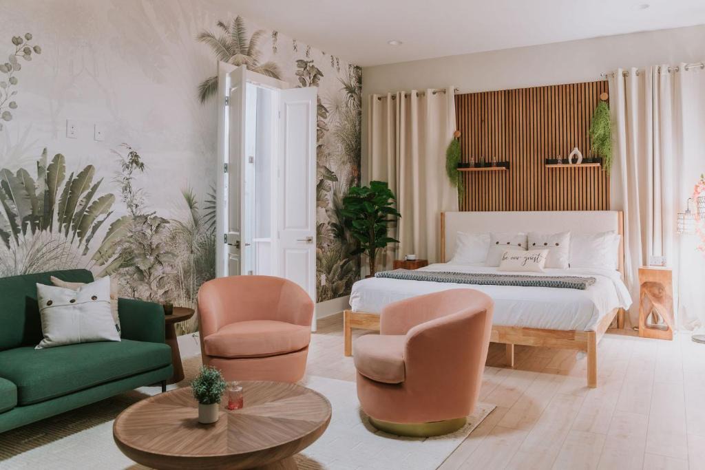 Biloxi House | Stunning Restful Haven Art Calm Reconnection