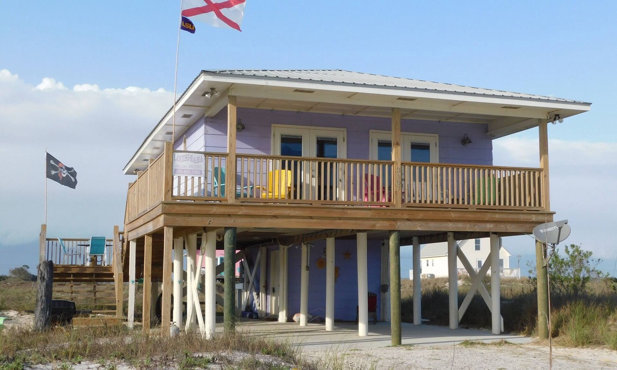Fort Morgan House | Sugar White Sand Steps Away from from this 2 bedroom/2 bath Family Beach Home
