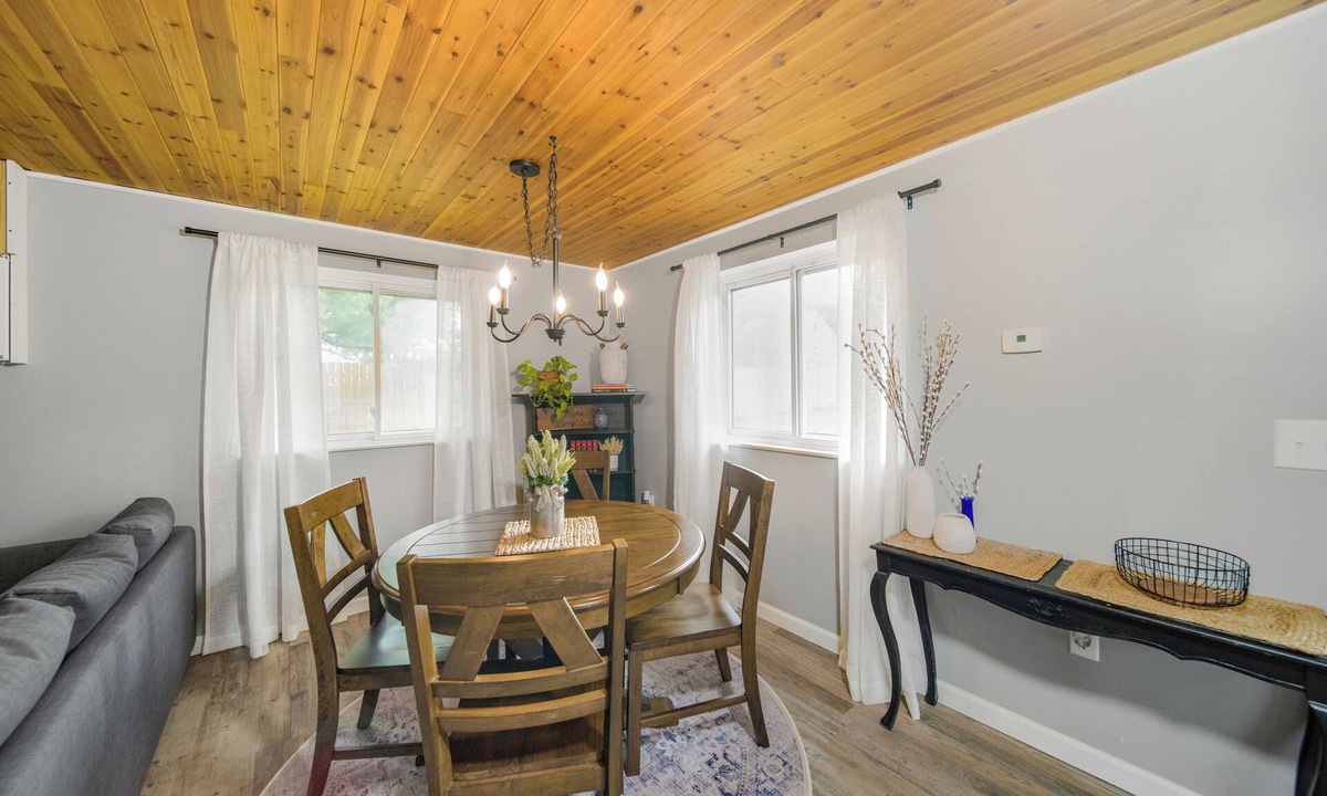 Frankenmuth Cottage | Summer Sale! Country Guesthouse near Waterparks and Birch Run Outlets