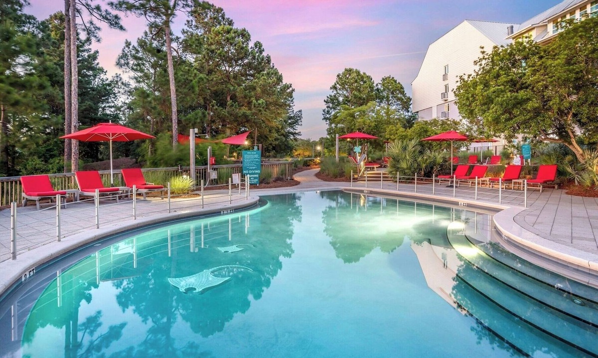 Sandestin Hotel | Sun-Drenched 2-Bath Suite w/Full Kitchen: 1.7 mi to Miramar Beach Sands