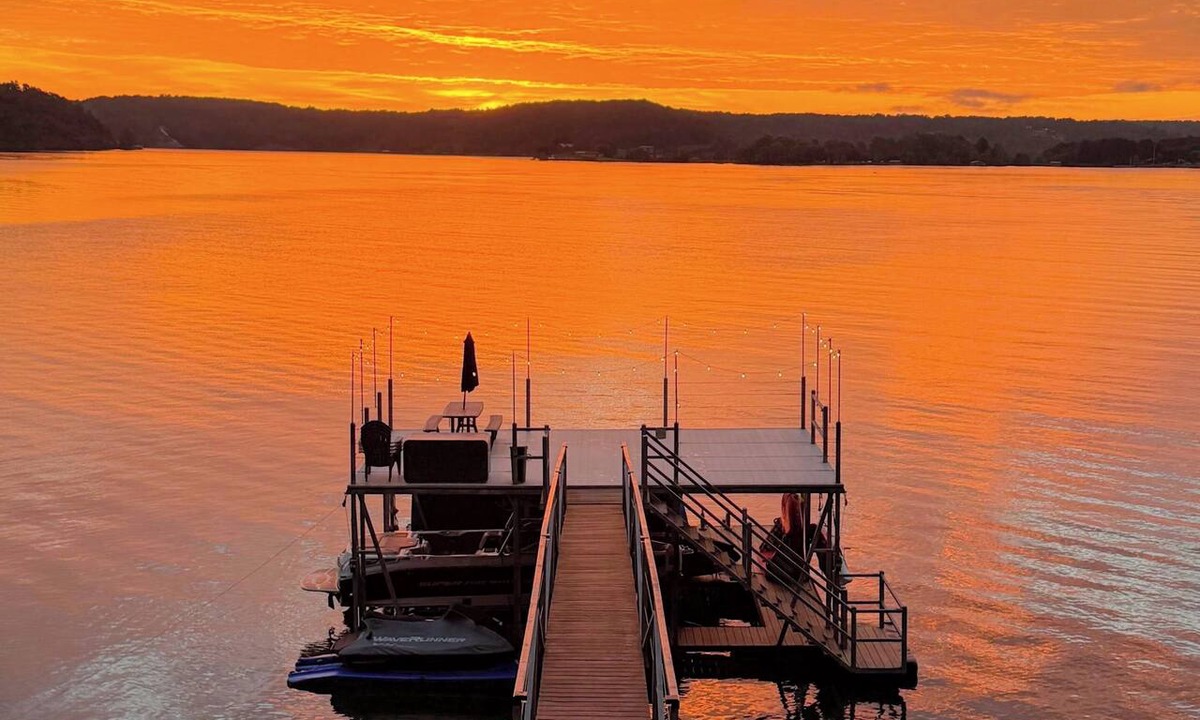 Crane Hill House | Sunrise Reach - A Smith Lake Retreat with room for everyone!