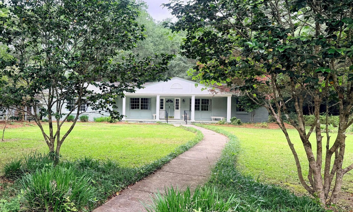 Gulf Shores House | The Cleverdon Cottage- Historic Magnolia Springs Retreat- 4 bedroom, 2.5 bath