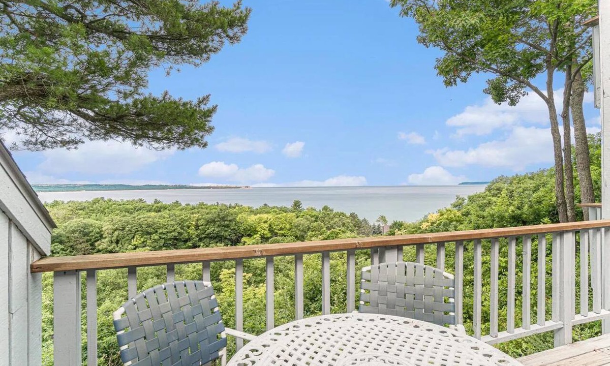 Maple City Condo | The Homestead Glen Arbor Condo Lake Michigan