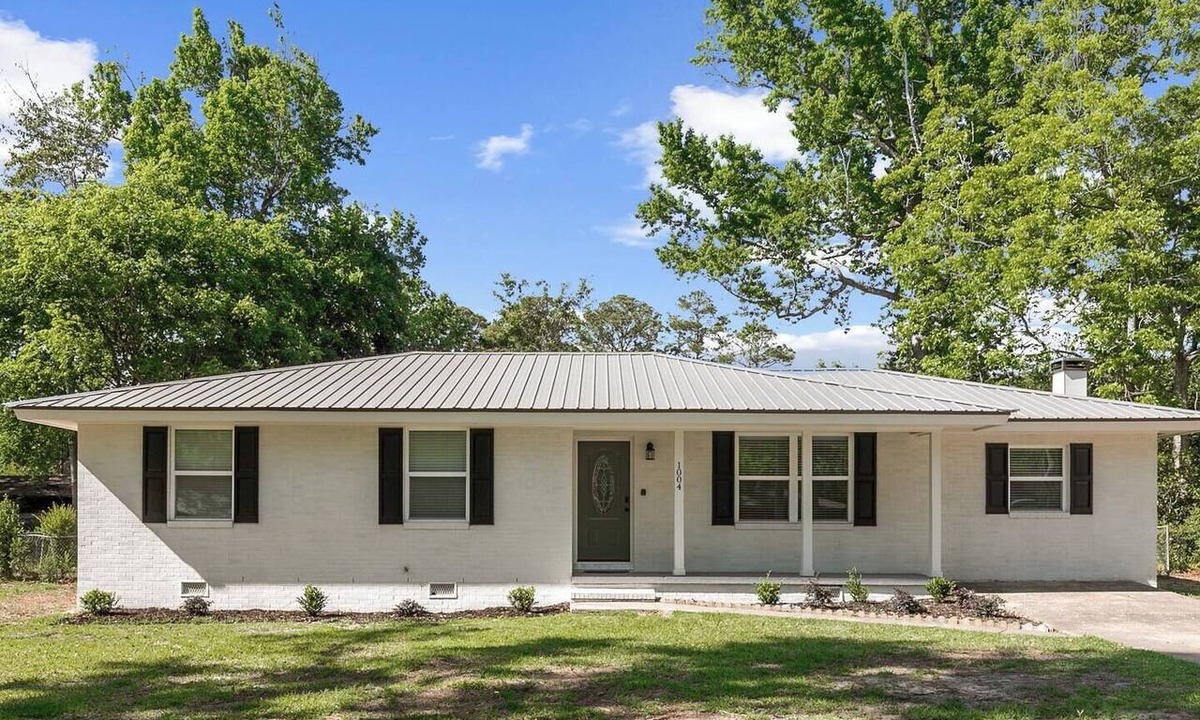 Dothan House | The Paddle House 3/2 Walking Distance To New Pickleball Courts