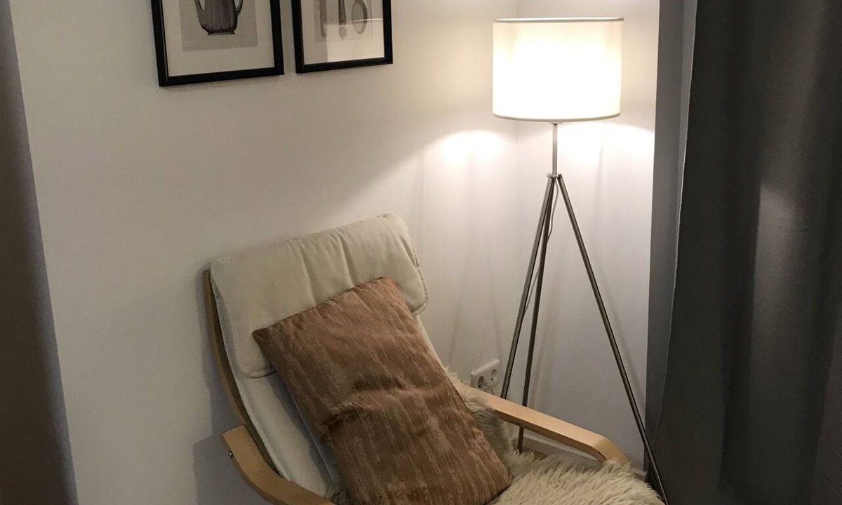Outer Neustadt Apartment | Tiny Spring Apartment