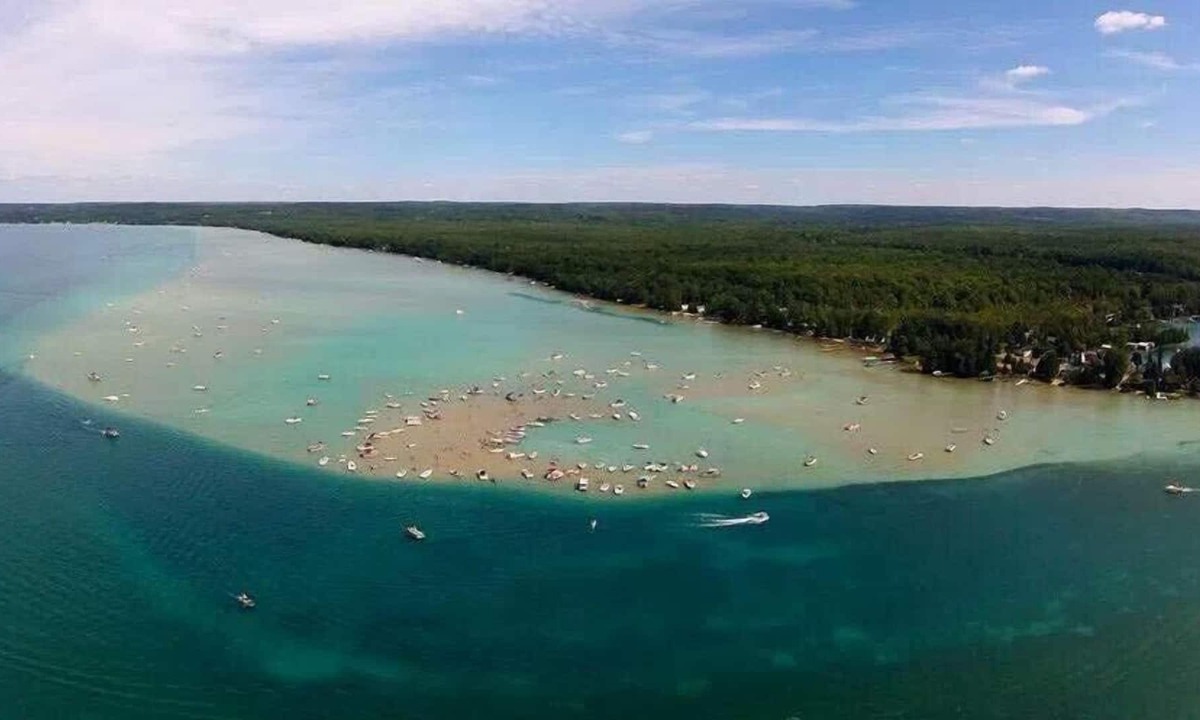 Rapid City House | Torch Lake Sandbar Manor -170' Lakefront/beach-Summer Weekly, 2-5 night by quote