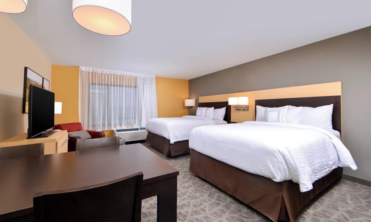 Commerce Township Hotel | TownePlace Suites Detroit Commerce