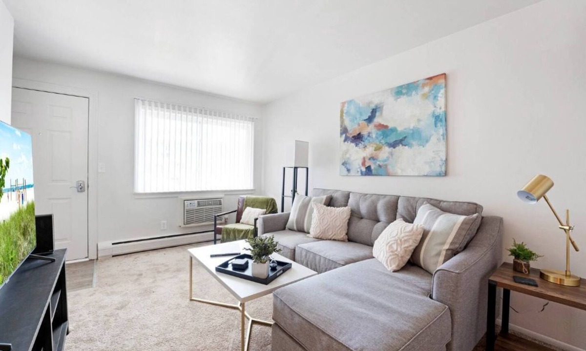 Gibraltar Apartment | Two bedroom apartment - close to Wyandotte, Detroit, and several local parks