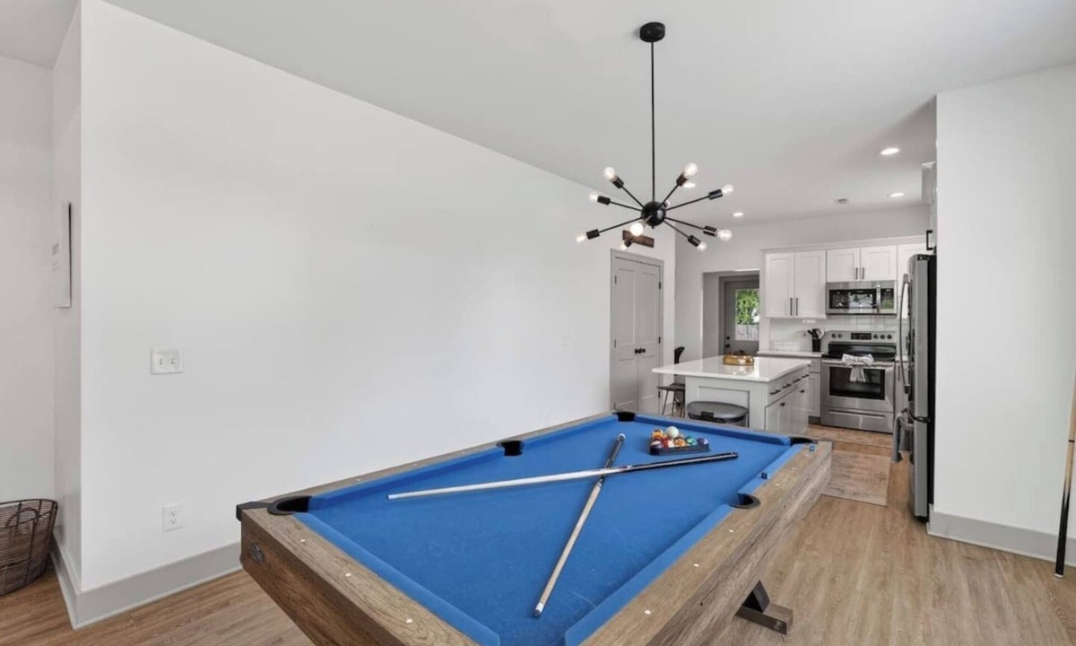Chattanooga House | Two Homes, One Booking | Sleeps 20 | 6BR/4BA Chattanooga Compound | Hot Tub · Pool Table