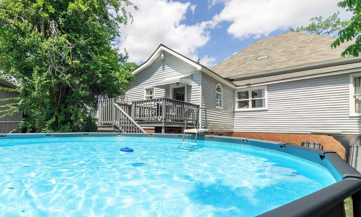 Columbus House | Ultimate Group Stay with Private Pool: Sleeps 18 Near Riverwalk